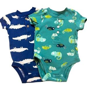 ⭐️$4 When Bundled⭐️ Carters Chameleon Green & Blue Alligator Onesie Set